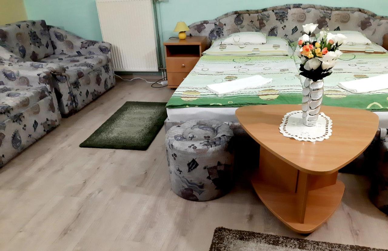 Panorama Szallas Мисколк Екстериор снимка