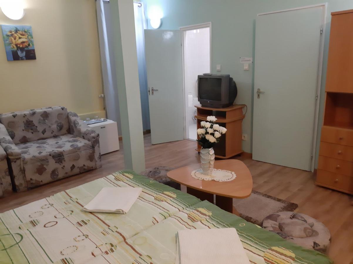 Panorama Szallas Мисколк Екстериор снимка