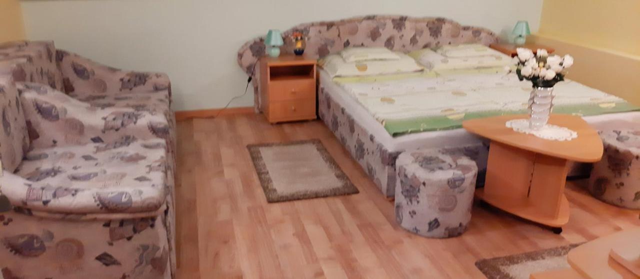 Panorama Szallas Мисколк Екстериор снимка