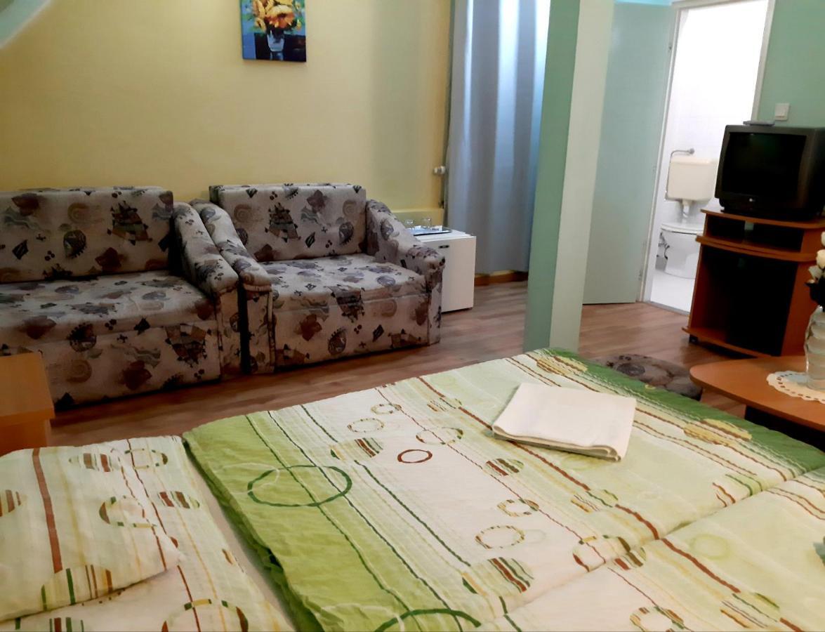 Panorama Szallas Мисколк Екстериор снимка